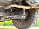 お車を安心してお乗りいただく為には、足回りの定期点検が欠かせません。サービスサポート(有償保証)では無料点検もご提供しており、安心のカーライフをお過ごしいただけるサポート体制が整っています。