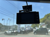 【バックミラー】『バックミラー周辺』の画像になります。写真の内容に関してご不明点、ご質問等がございましたらお気軽にじしゃロン店舗までお問い合わせください。