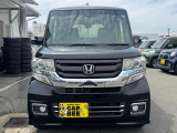 納車前整備は提携工場にて行い、納車時整備記録簿を発行いたします。基本交換消耗品については整備欄をご参照ください。