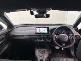 見通しの良い運転席回りとなっておりますので安心して運転をして頂けます!窓が大きいので明るく開放的な室内です