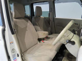 見通しのよいすっきりとした視界で、誰でも運転しやすいです。運転のしやすさは疲れにくさにも繋がりますよ♪