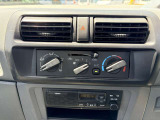 運転席操作部の写真です!席から操作しやすい位置に配置されており、快適な運転の強い味方となってくれます。ぜひ来場して、実際に触ってみてください♪