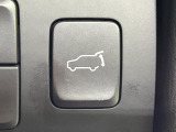 【パワーバックドア】スマートキーや運転席のボタンを押すだけでリアゲートが自動で開閉します!荷物を持っている時や、高い位置にあるバックドアを閉める際に便利な機能です♪