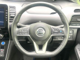 【純正革巻きステアリング】上質な革を使用することで、手にしっかり馴染みとても運転しやすいハンドルです♪