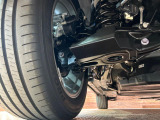 お車を安心してお乗りいただく為には、足回りの定期点検が欠かせません。サービスサポート(有償保証)では無料点検もご提供しており、安心のカーライフをお過ごしいただけるサポート体制が整っています。