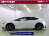 後方車両の接近を知らせる【後方車両接近告知】、至近距離の後方車両がいる場合、警察もしくはヘルプネット(Tコネクト契約が必要)への接続を提案。接続後に対処方法を伝えてくれる【周辺車両接近時サポート】搭載