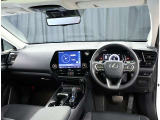 デザインもよく、居心地のよい運転席ですね。分かりやすいスイッチ類ですから操作もしやすく運転をサポートします。