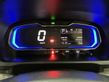 ひと目でわかるデジタルメーター!