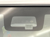 【スズキ セーフティサポート】走行中に前方の車両等を認識し、衝突しそうな時は警報とブレーキで衝突回避と被害軽減をアシスト。より安全にドライブをお楽しみいただけます。