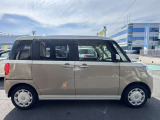 車両入庫時には外装磨きと内装クリーニングを実施しております。納車前にも実施いたしますので、綺麗に快適にお乗りいただけます。