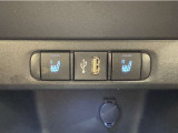 シートヒーター装備!エアコンに比べて暖まるスピードが速いので冬でも快適に過ごせます