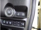 運転席にいながら後席電動スライドドアの開閉が可能です。
