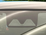 【トヨタセーフティセンス】走行中に前方の車両等を認識し、衝突しそうな時は警報とブレーキで衝突回避と被害軽減をアシスト。より安全にドライブをお楽しみいただけます。