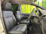 運転席シート廻りは使用感も少なく、良好な状態となっています。前オーナー様が丁寧に使っていたことがよくわかりますね。