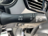 【オートライト】は、付け忘れや消し忘れを防ぐことができます。高速道路などのトンネルなどにも役立ちます♪