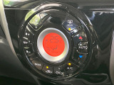 【オートエアコン】一度お好みの温度に設定すれば、車内の温度を検知し風量や温度を自動で調整。暑い&hellip;寒い&hellip;と何度もスイッチ操作をする必要はありません。快適な車内空間には必須の機能ですね♪