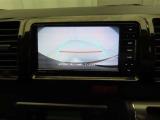 バックモニターを装備しています。車庫入れ時等に車両後方が確認出来るのでとても便利です。