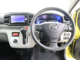 運転席周りです!シンプルな内装でまとまっています!