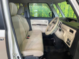 運転席シート廻りは使用感も少なく、良好な状態となっています。丁寧に使われていたことがよくわかりますね。