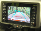 【バックカメラ】駐車時に後方がリアルタイム映像で確認できます。大型商業施設や立体駐車場での駐車時や、夜間のバック時に大活躍!運転スキルに関わらず、今や必須となった装備のひとつです!