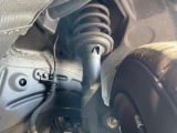 お車を安心してお乗りいただく為には、足回りの定期点検が欠かせません。サービスサポート(有償保証)では無料点検もご提供しており、安心のカーライフをお過ごしいただけるサポート体制が整っています。
