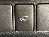 【パワーバックドア】スマートキーや運転席のボタンを押すだけでリアゲートが自動で開閉します!荷物を持っている時や、高い位置にあるバックドアを閉める際に便利な機能です♪