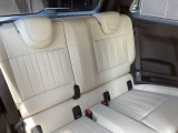 お車の点検、修理も自社整備工場にて対応致します。入庫案内からご来店までサービスアドバイザーと担当営業者でお客様をサポート致します。ご来店、ご連絡をスタッフ一同心よりお待ちしております。