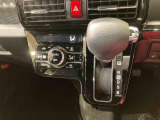 納車前にはプロのメカニックが、各部の点検を行います。ディーラーにしか出来ない品質、そしてサービスできっと満足していただけると思います!