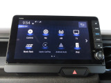 ホンダ純正ギャザズ9インチナビLXU-242NBiを装備。AppleCarPlay/AndroidAuto/AM/FM/CD・DVD再生/BTA/フルセグTV/録音再生機能がご利用いただけます