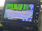【バックカメラ】駐車時に後方がリアルタイム映像で確認できます。大型商業施設や立体駐車場での駐車時や、夜間のバック時に大活躍!運転スキルに関わらず、今や必須となった装備のひとつです!
