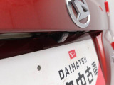 バックの苦手な初心者や女性にうれしいバックモニター 運転席の死角になる真後ろが確認できます。 (^^♪