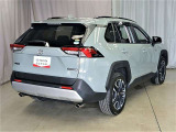 Toyota Safety Senseやブラインドスポットモニター、パノラミックビューモニターなど安全装備も充実しています