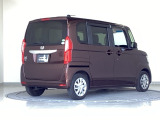 バックカメラが付いているのでバックでの車庫入れも安心です。