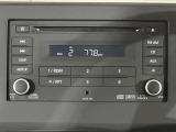 CD一体 AM/FMチューナーラジオが装備されております。お好みの音楽を聴きながら快適にドライブできます。