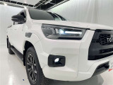 フォグランプ装着車です。暗い夜道の車両前方を明るく照らします