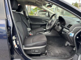 少しホールド感のあるシートで、安定した運転姿勢を取ることができます!