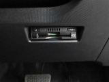 ETC!料金所も止まる事無くスイスイです!窓を開ける必要も無いので雨や花粉、排気ガスの浸入もありません!今や必需品ですネ!