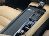 ◆LIBERALAは、輸入車選びの新たなスタイルを提案するインポート・セレクト・ブランドです。オーナー様となる方がクルマから直接感じる感性を第一にした、最良の一台との出会いをコーディネートいたします。