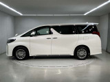アルファード ハイブリッド 2.5 S タイプゴールドIII E-Four 4WD 