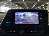 ディスプレイオーディオやカーナビは、現代のドライブにおいて欠かせない装備のひとつです。初めての場所でも迷いにくく、快適なルート案内で運転をサポートします。移動中のエンターテインメント性も高まります。