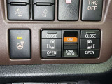 両側電動スライドドアで狭い所でも乗り降り楽々です!