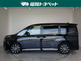 トヨタの7人のりミニバン、ヴォクシーハイブリッド S-Zが入荷しました。