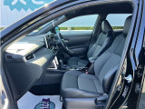 高いホールド性で運転姿勢が安定します。長距離ドライブでも疲れにくいのが魅力です。快適なドライビングライフをお送りください♪
