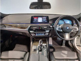 アウトバーンでの走行を見据えたBMWのブレーキシステムはもしもの時にもいち早くマシンを停止してくれます。