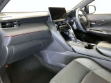 すっきりとしたデザインの内装は、さすがトヨタ車の上品さを感じます。
