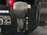 ハンドルに近い位置で、運転席からも見やすく操作しやすい ☆★インパネシフト★☆ どのギアに入っているか一目瞭然(^^)
