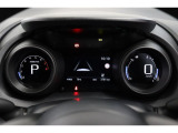 マルチインフォメーションディスプレイ付きのメーターです!エコ運転へ導く多彩な情報を表示してくれます。