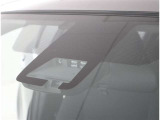 TOYOTA SAFETY SENSEは道路状況、車両状態、天候状態及びドライバーの操作状況などによっては、作動しない場所があります。あくまで運転補助機能です。