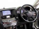 ★使いやすさや安全性を追求したステアリング周り!高級車ゆえにスイッチ類が多いのも特徴ですね!考え尽くされた配置ですぐに使いこなす事が出来ますのでご安心下さい!是非、体感してみて下さい!!