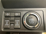 乗り降りしやすく、荷物の積み下ろしや子どもの乗り降りに便利な両側パワースライドドア搭載です。